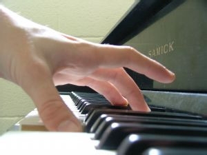 基础钢琴练习方法要领——《哈农》练习法