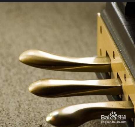 钢琴演奏如何节奏性利用踏板