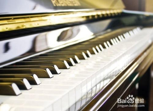 如何在弹钢琴中保持速度的稳定性